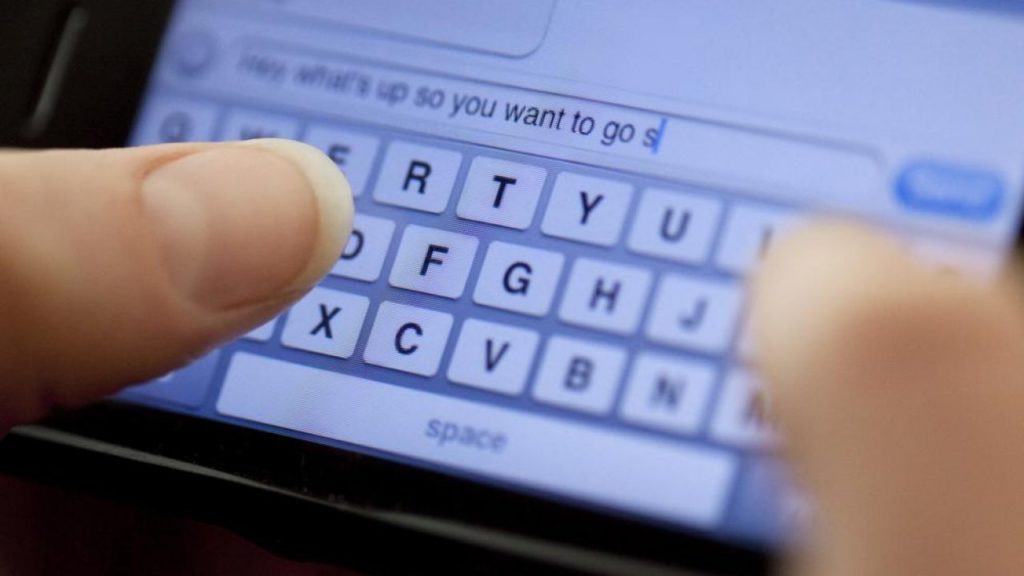 How to Read Text Messages From Another Number